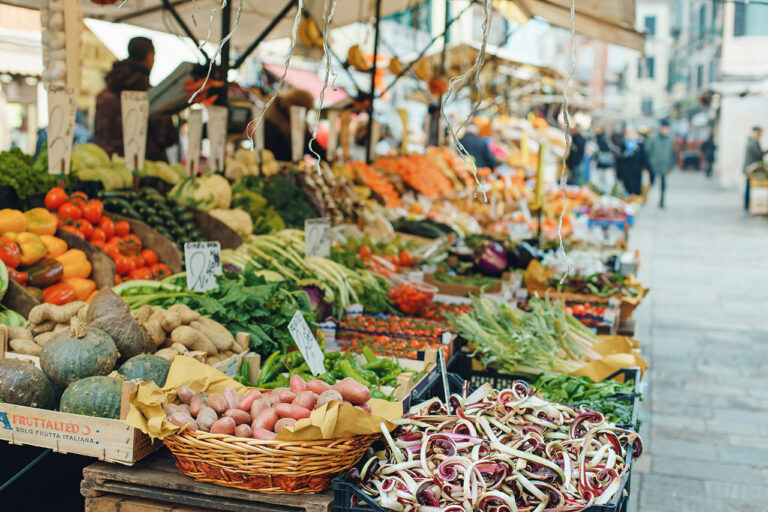 Must-Visit Street & Outdoor Markets In Rome